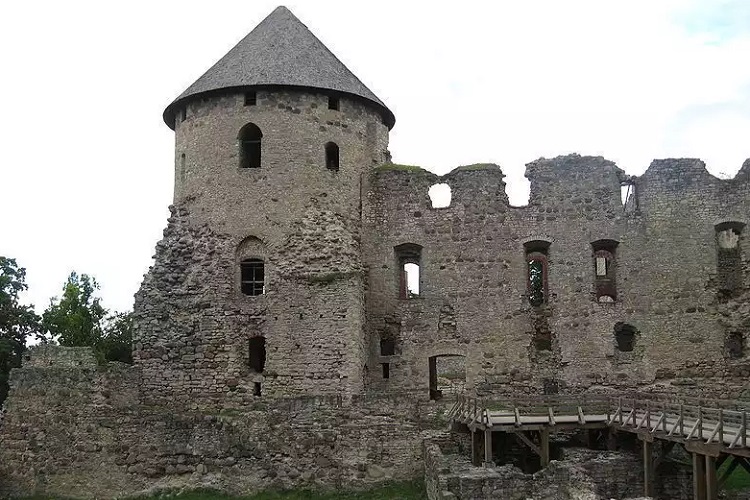 Латвия. Замок Ливонского ордена