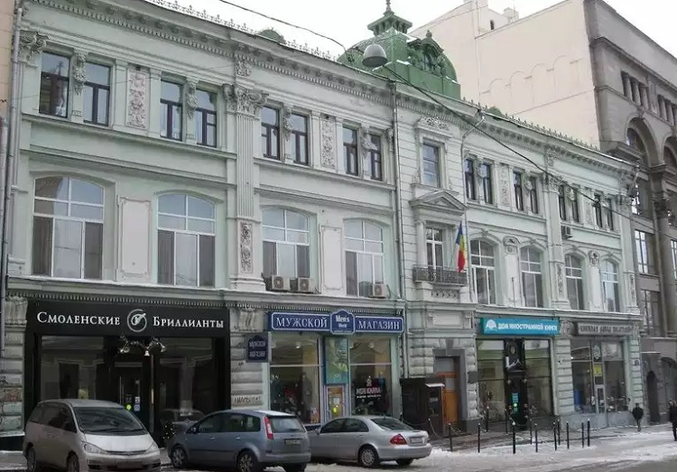 Посольство Молдовы в Москве (Кузнецкий мост, 18)